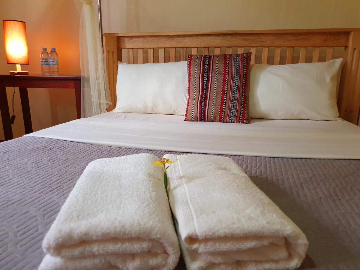 Annas Bed And Breakfast Entebbe Exteriér fotografie